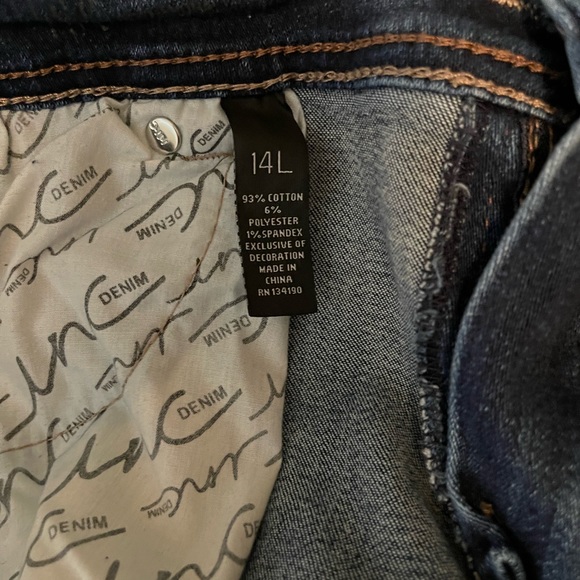 INC International Concepts Boot Leg Curvy Fit Long Jeans - Picture 5 of 5